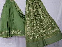 Load image into Gallery viewer, Applique/ Cut Work Chanderi Silk Cotton Saree