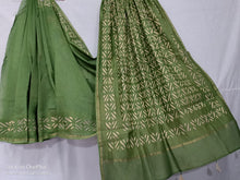 Load image into Gallery viewer, Applique/ Cut Work Chanderi Silk Cotton Saree
